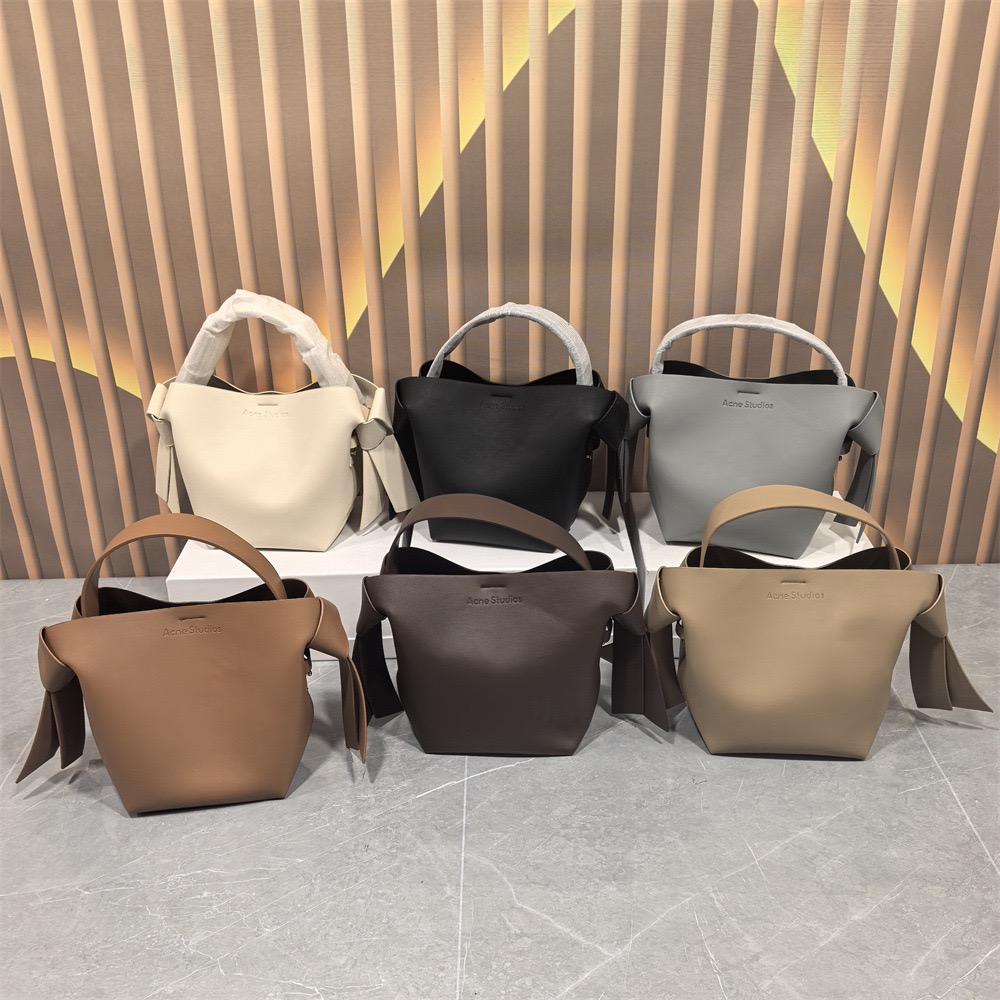 תיק acne studio – תמונה 18