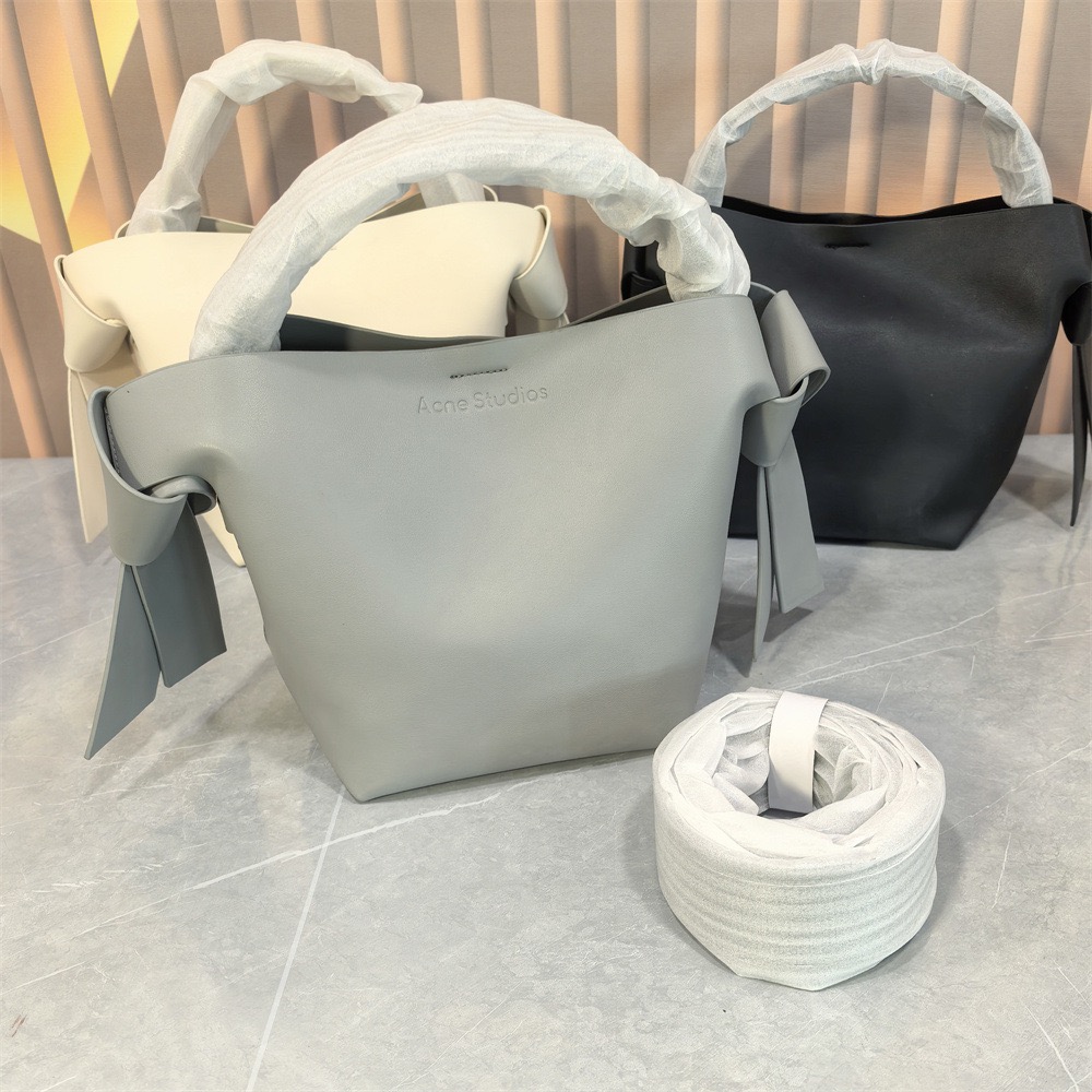 תיק acne studio – תמונה 17