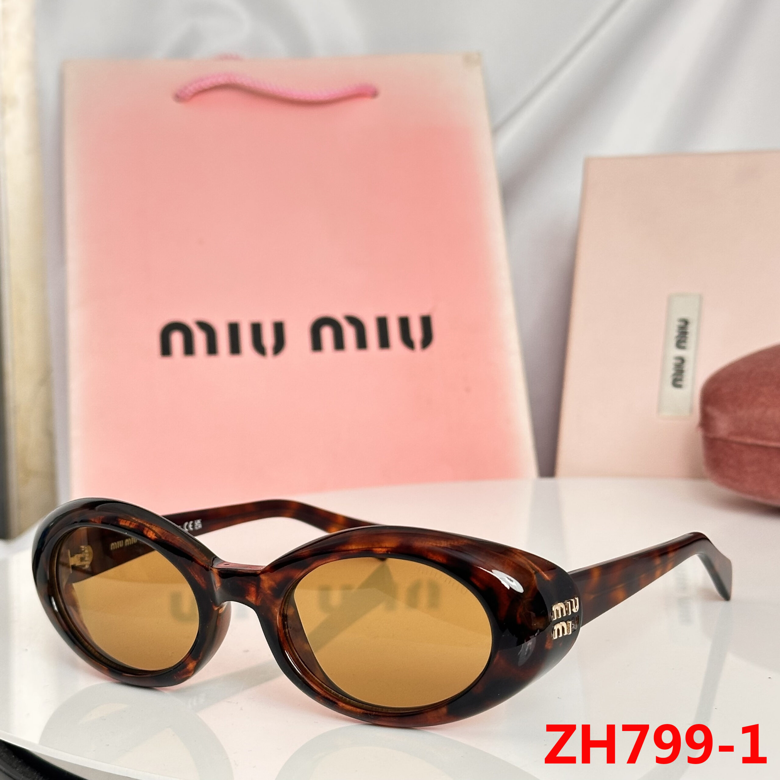 משקפי שמש מיו מיו – תמונה 3