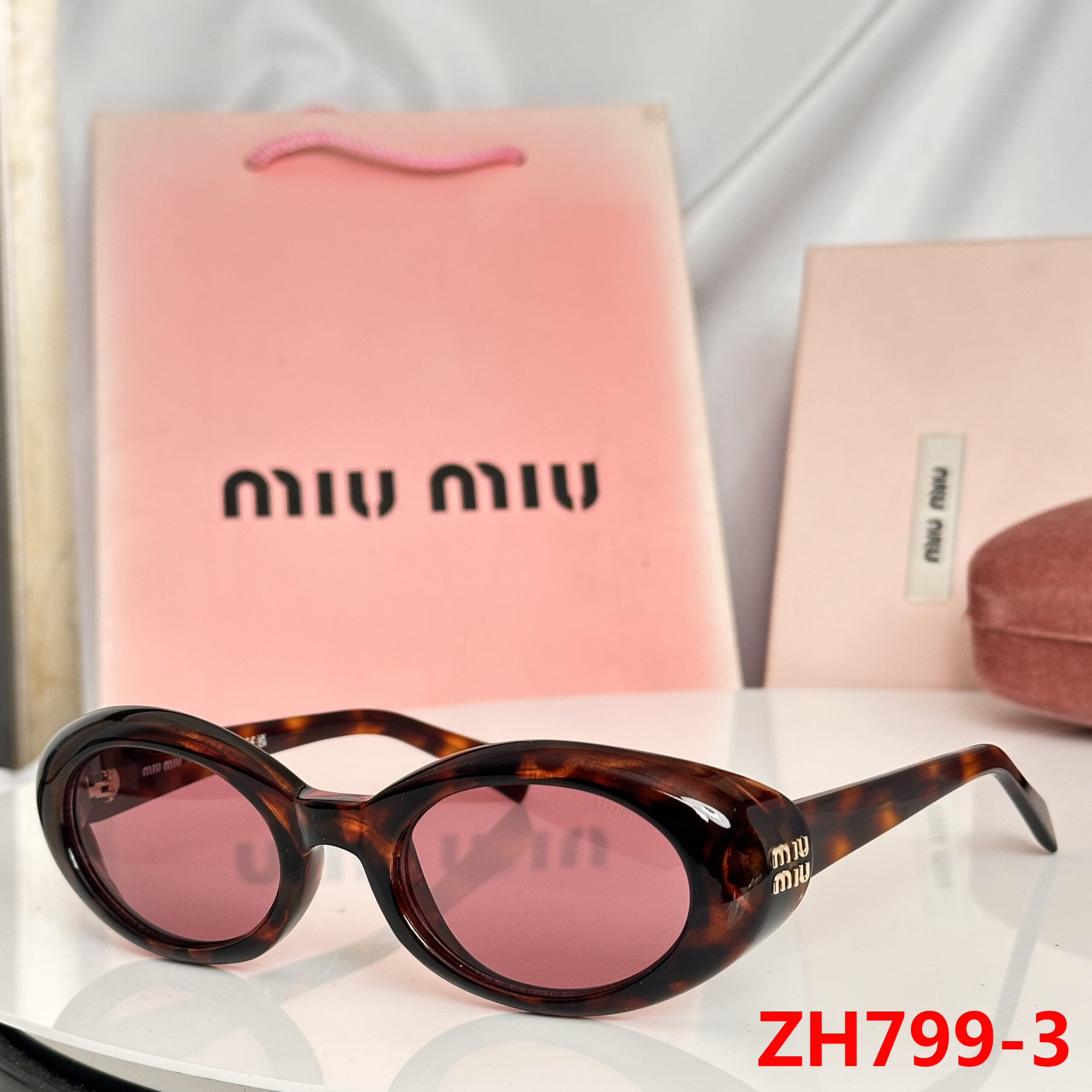 משקפי שמש מיו מיו – תמונה 5