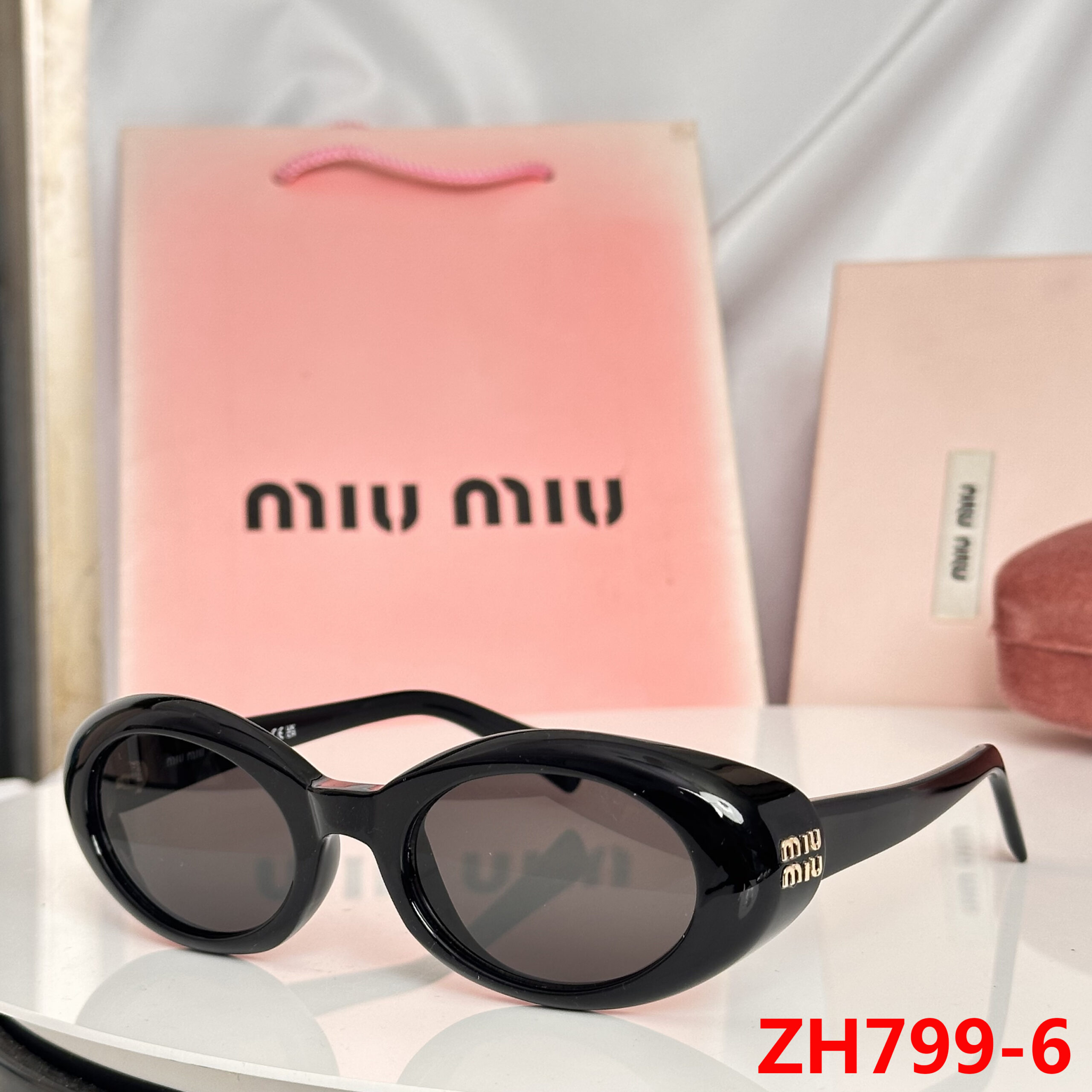 משקפי שמש מיו מיו – תמונה 8