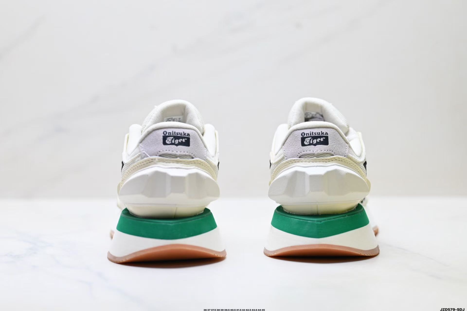 אסיקס Onitsuka Tiger MOAGE – תמונה 12
