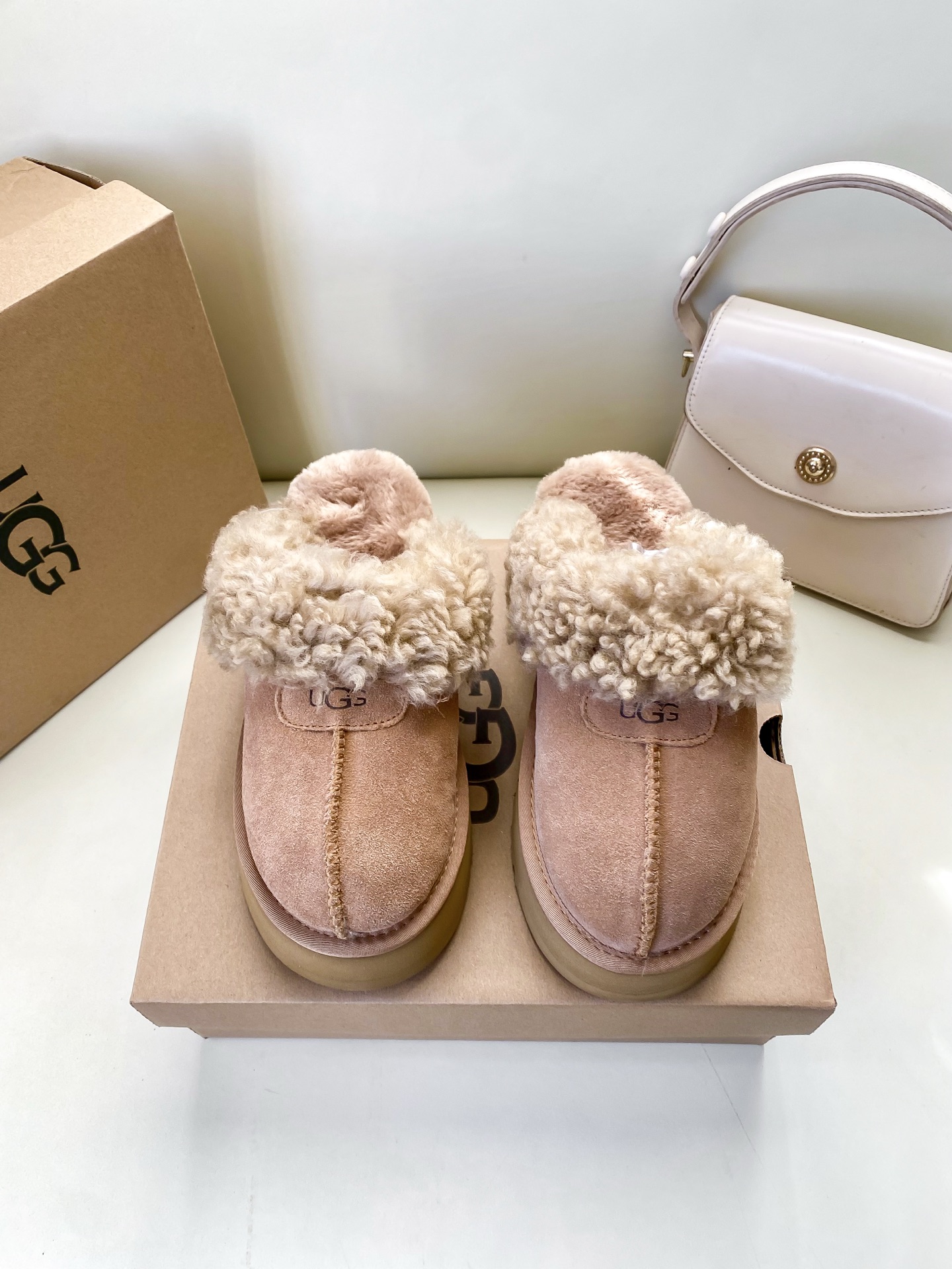 כפכפים UGG – תמונה 6