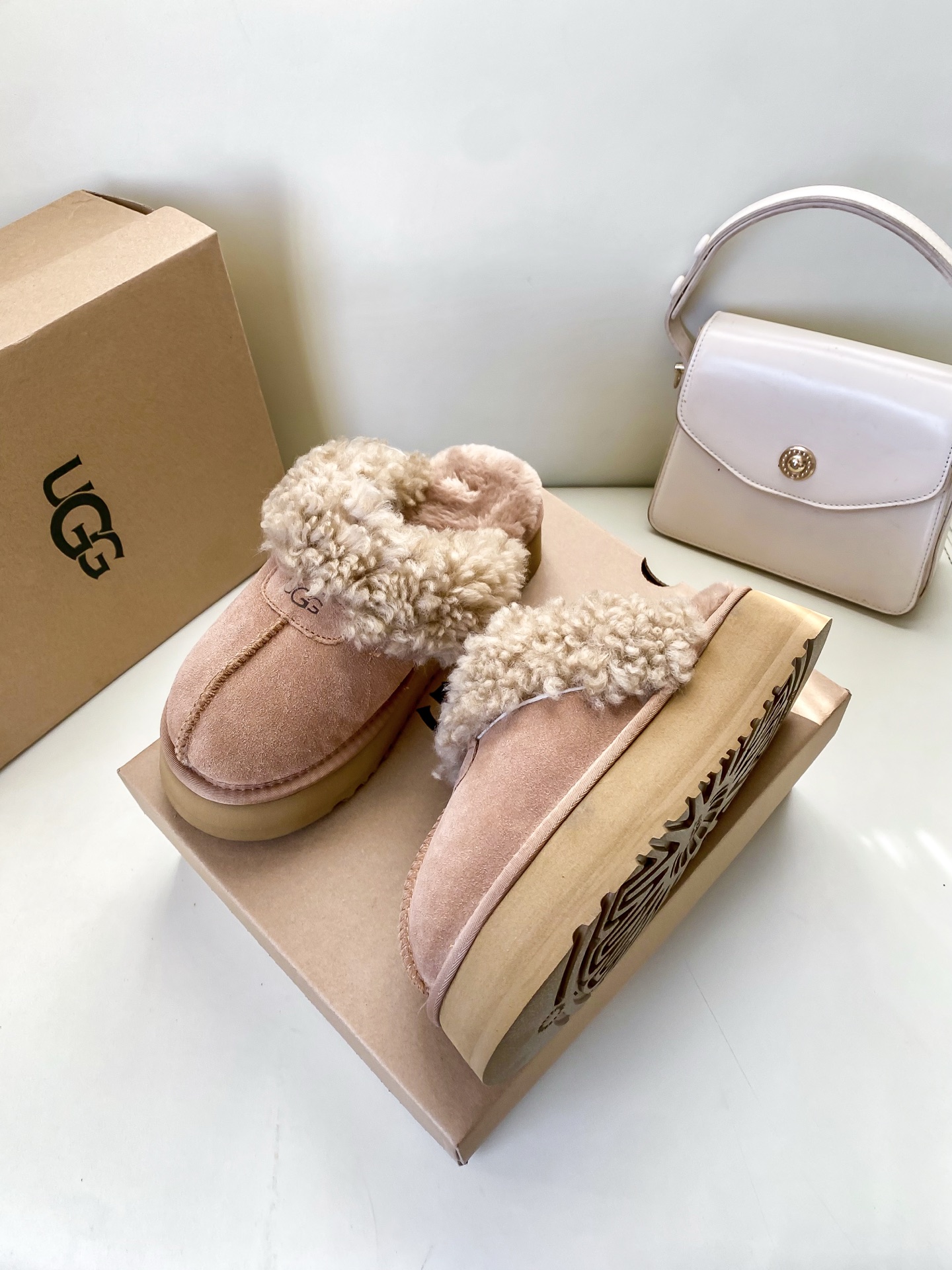כפכפים UGG – תמונה 7