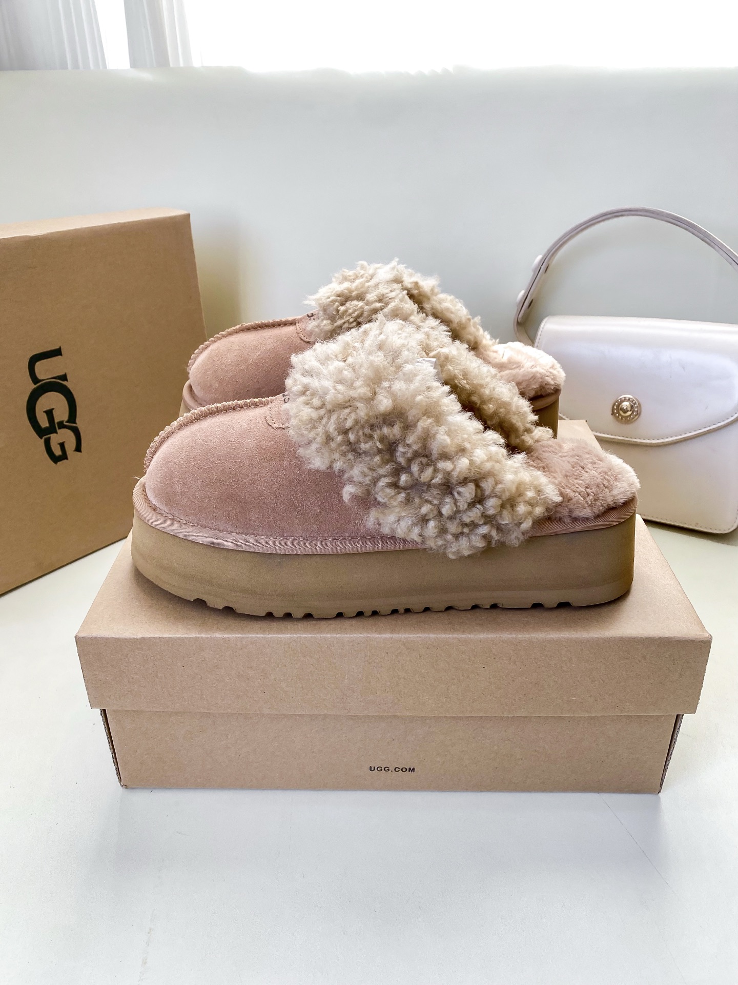 כפכפים UGG – תמונה 8