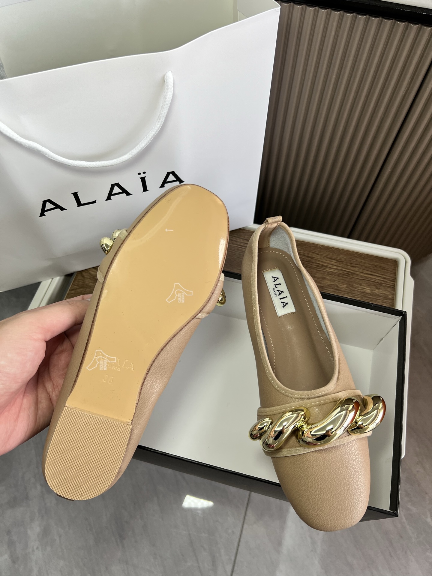 נעלי בובה ALAIA – תמונה 8